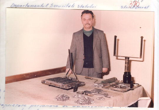 Fotografii realizate cu prilejul flagrantului 25.01.1989