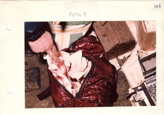 Fotografii realizate cu prilejul flagrantului 25.01.1989