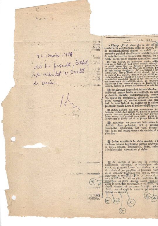 Ziarul clandestin „România”, variante de tipărire, șpalturi, confiscate în noaptea de 24.01.1989 de la Petre Mihai Băcanu